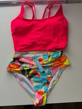 Popvil 2 Piece M Top S Bottoms